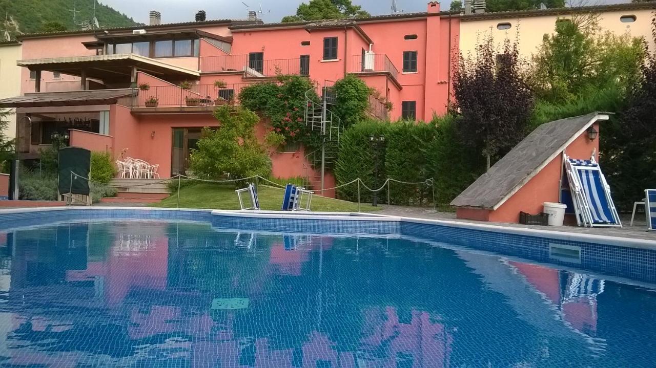 Albergo Montenerone Piobbico Exterior foto